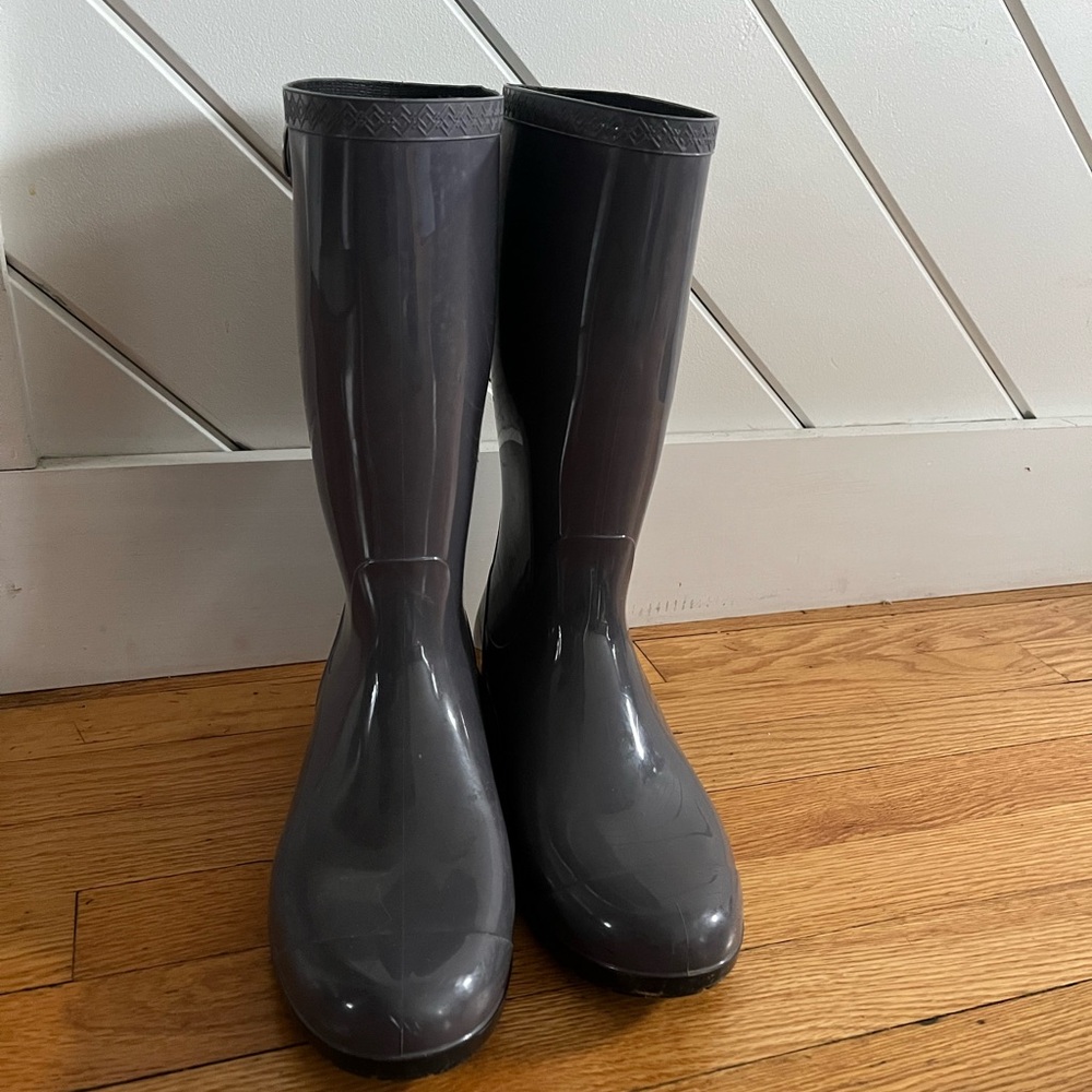 Tall Ugg rain boots